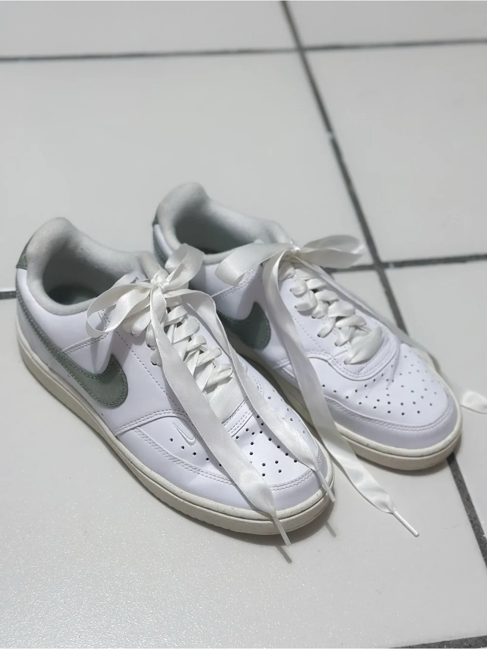 Nike Court Vision Low